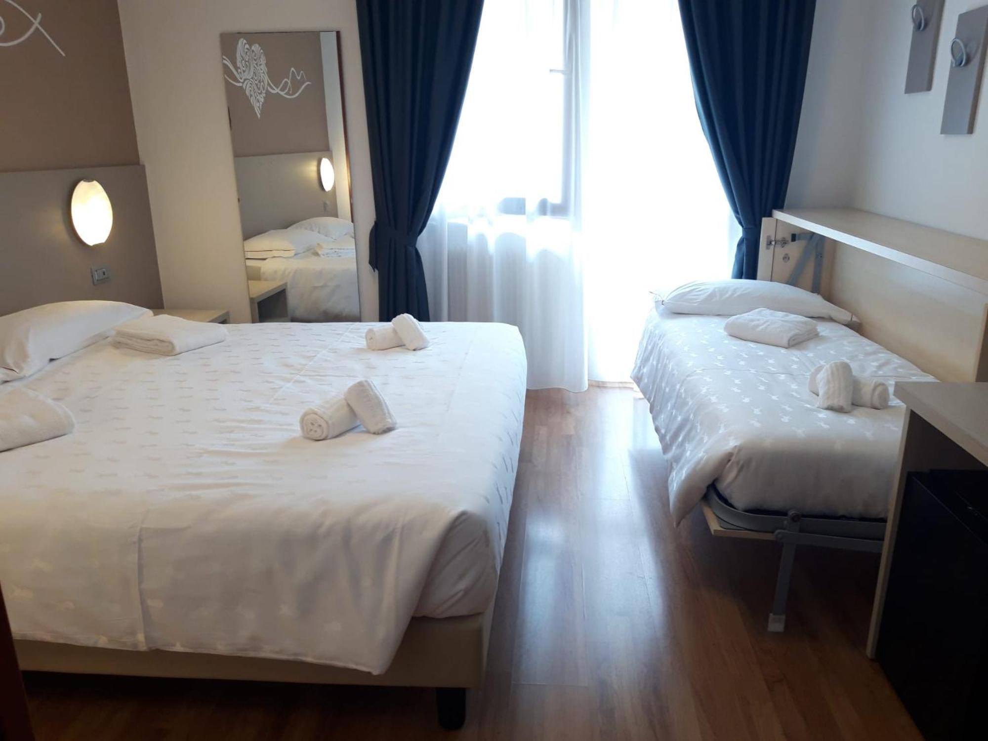 Hotel La Perla Андало Экстерьер фото