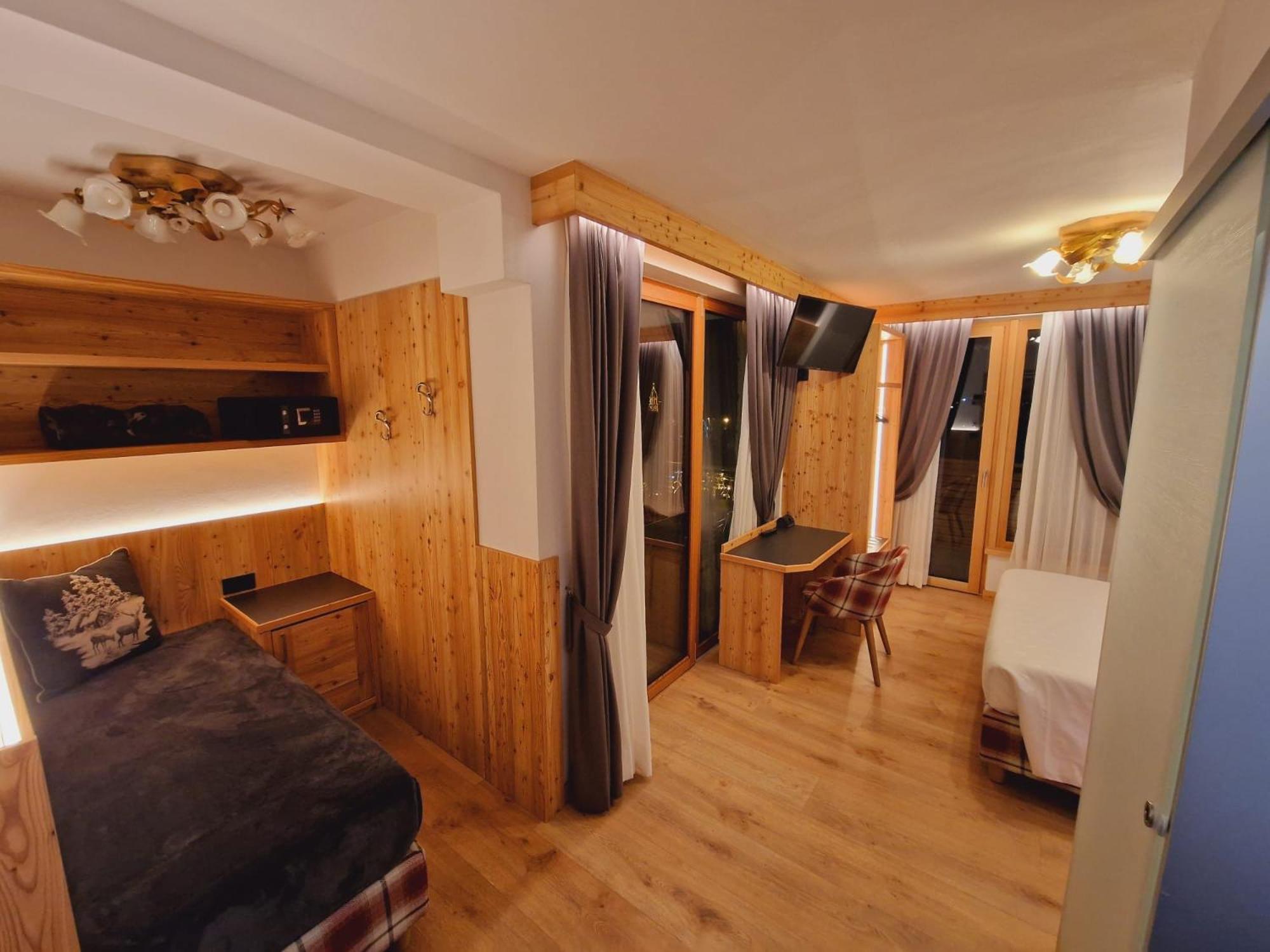 Hotel La Perla Андало Экстерьер фото